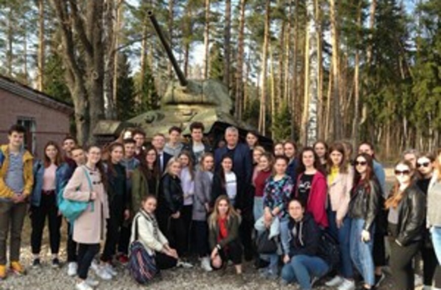 Ребята из Молодежного парламента Балашихи посетили Военно-технический музей при поддержке «Единой России»